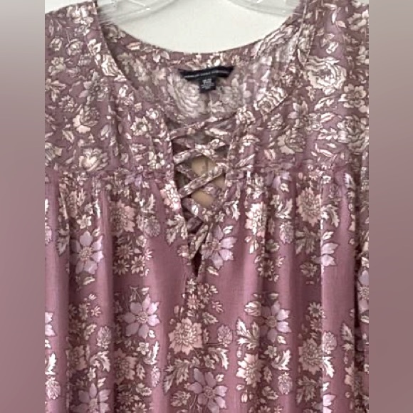American Eagle Outfitters Floral Peasant Pinkish Hue Lace-up Neckline Top (NWT) - Picture 5 of 16